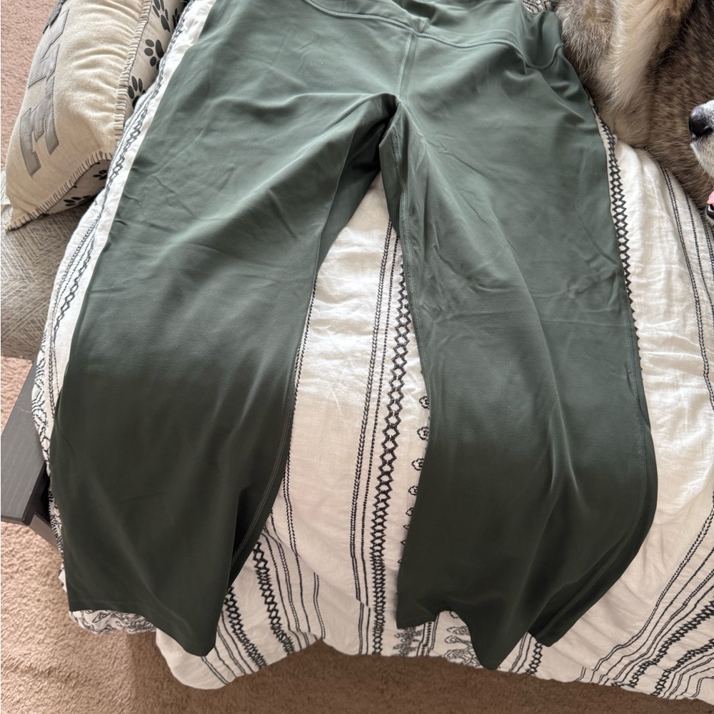 Lululemon super groove pants